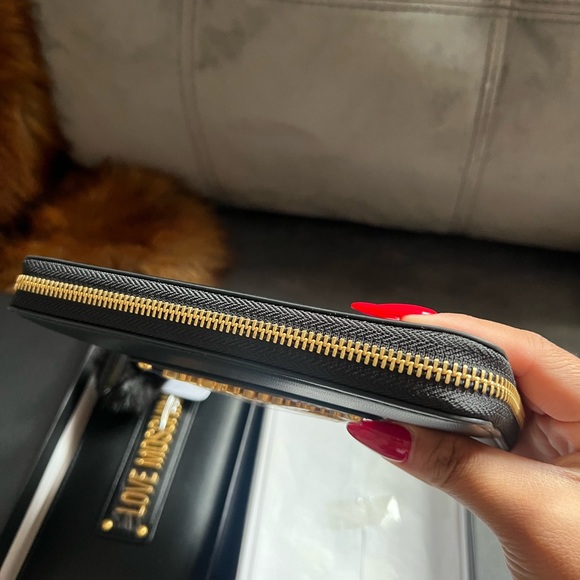 MOSCHINO LONG BLACK WALLET BRAND NEW - Picture 4 of 6